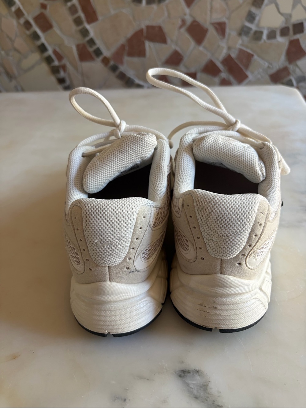 V5 RNR Sneaker - Picture 7 of 9